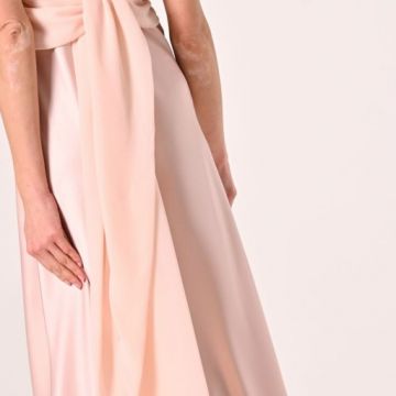 abito 04A  rosa con nastro lungo CFC0122463003