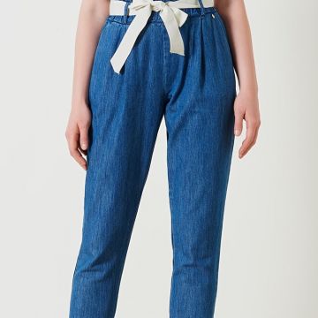 Pantaloni Carrot con Fiocco