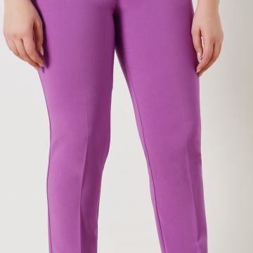 Pantalone Curvy a Sigaretta in Tessuto Tecnico Stretch