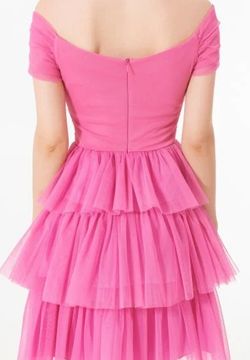 Abito in tulle con balze 2