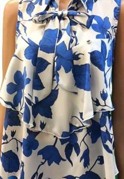 Blusa fantasia in blu