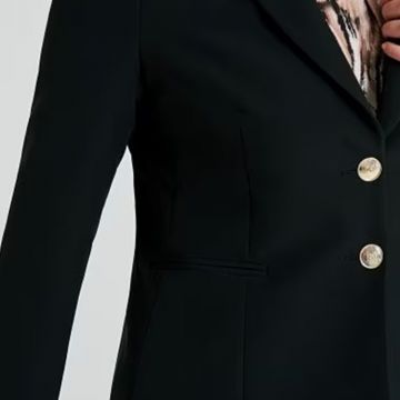 Giacca Curvy a due Bottoni in tessuto tecnico color nero 2