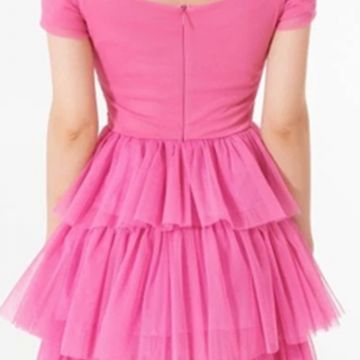 Abito in tulle con balze 2