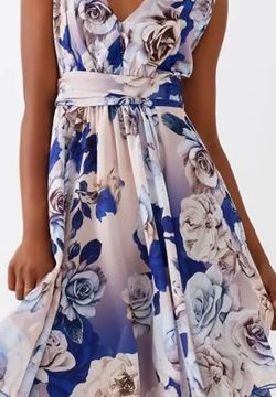 abito in satin stampa floreale