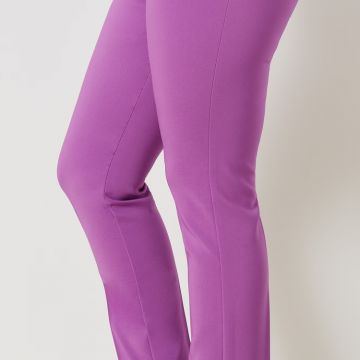 Pantalone Curvy a Sigaretta in Tessuto Tecnico Stretch 1
