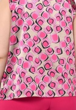 Top Curvy in Raso Stampa Geometrica color Fuxia 1
