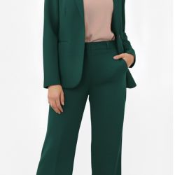 OFFERTA SPECIALE EURO 100 solo acquistando il completo giacca e pantalone (anziché 125 euro ) con un risparmio di 25 euro