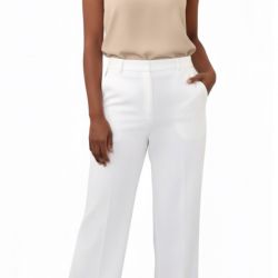 Il pantalone da solo prezzo vendita 45 euro - si può acquistare anche solo la giacca al prezzo di vendita 80 euro - IN OFFERTA COMPLETO (GIACCA PIU' PANTALONE) 100 euro (anziché 125 euro ) con un risparmio di 25 euro
Per ordine solo giacca o completo ritorna al catalogo