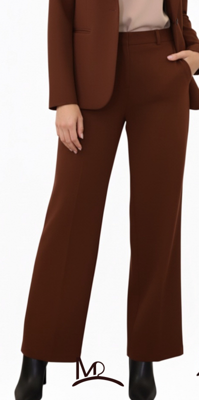 Il pantalone da solo prezzo vendita 45 euro - si può acquistare anche solo la giacca al prezzo di vendita 80 euro - IN OFFERTA COMPLETO (GIACCA PIU' PANTALONE) 100 euro (anziché 125 euro ) con un risparmio di 25 euro