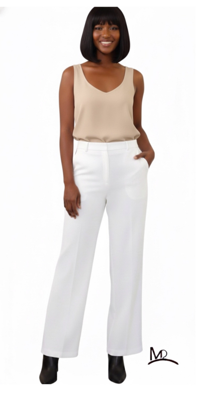 Il pantalone da solo prezzo vendita 45 euro - si può acquistare anche solo la giacca al prezzo di vendita 80 euro - IN OFFERTA COMPLETO (GIACCA PIU' PANTALONE) 100 euro (anziché 125 euro ) con un risparmio di 25 euro
Per ordine solo giacca o completo ritorna al catalogo